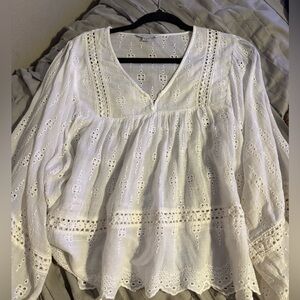American Eagle Outfitters White Eyelet V-Neck Peasant Blouse